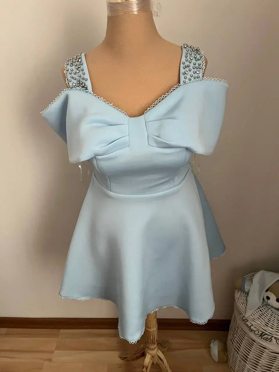 پیراهن عروسکی|لباس|اردبیل, |دیوار