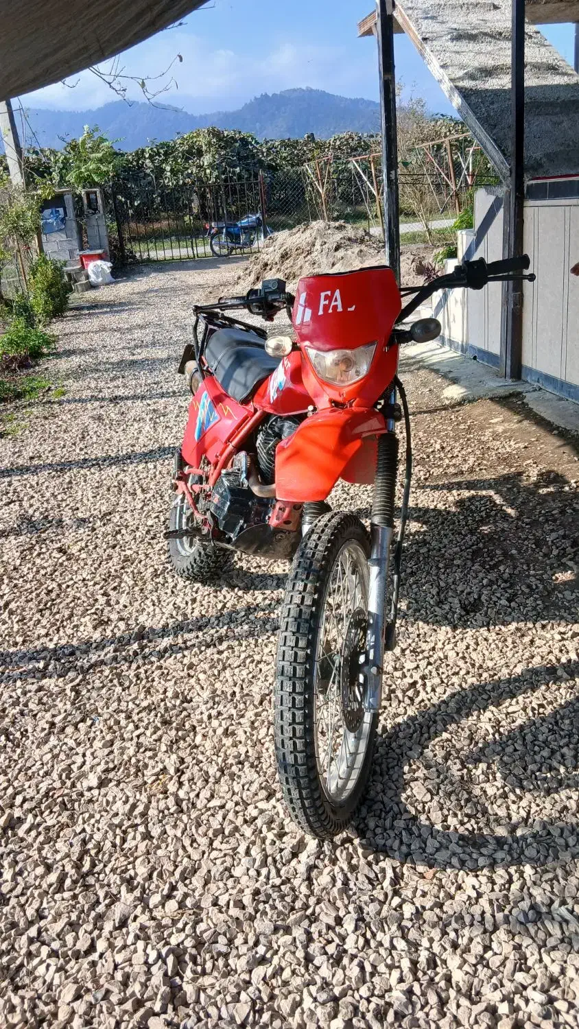 تریل xl فلات۲۰۰مدل۹۵|موتورسیکلت|لیسار, |دیوار