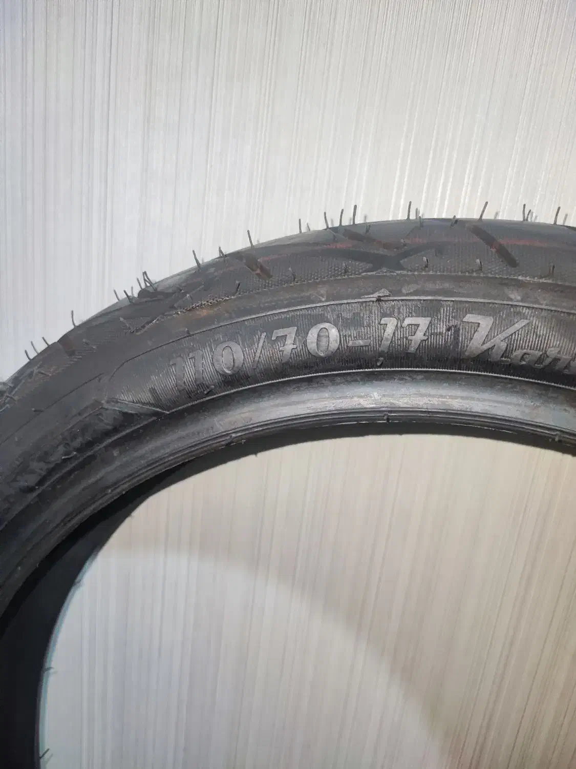 لاستیک جلو کاوازاکی zx25  سایز۱۱۰/۷۰/۱۷|قطعات یدکی و لوازم جانبی|تهران, جوادیه تهرانپارس|دیوار