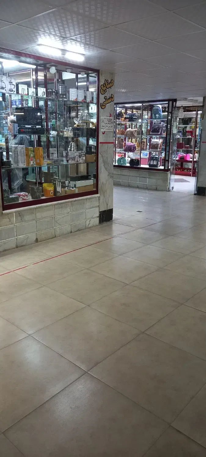 سرقفلی یکباب مغازه تجاری پاساژ جعفری|فروش مغازه و غرفه|اصفهان, سرتاوه|دیوار