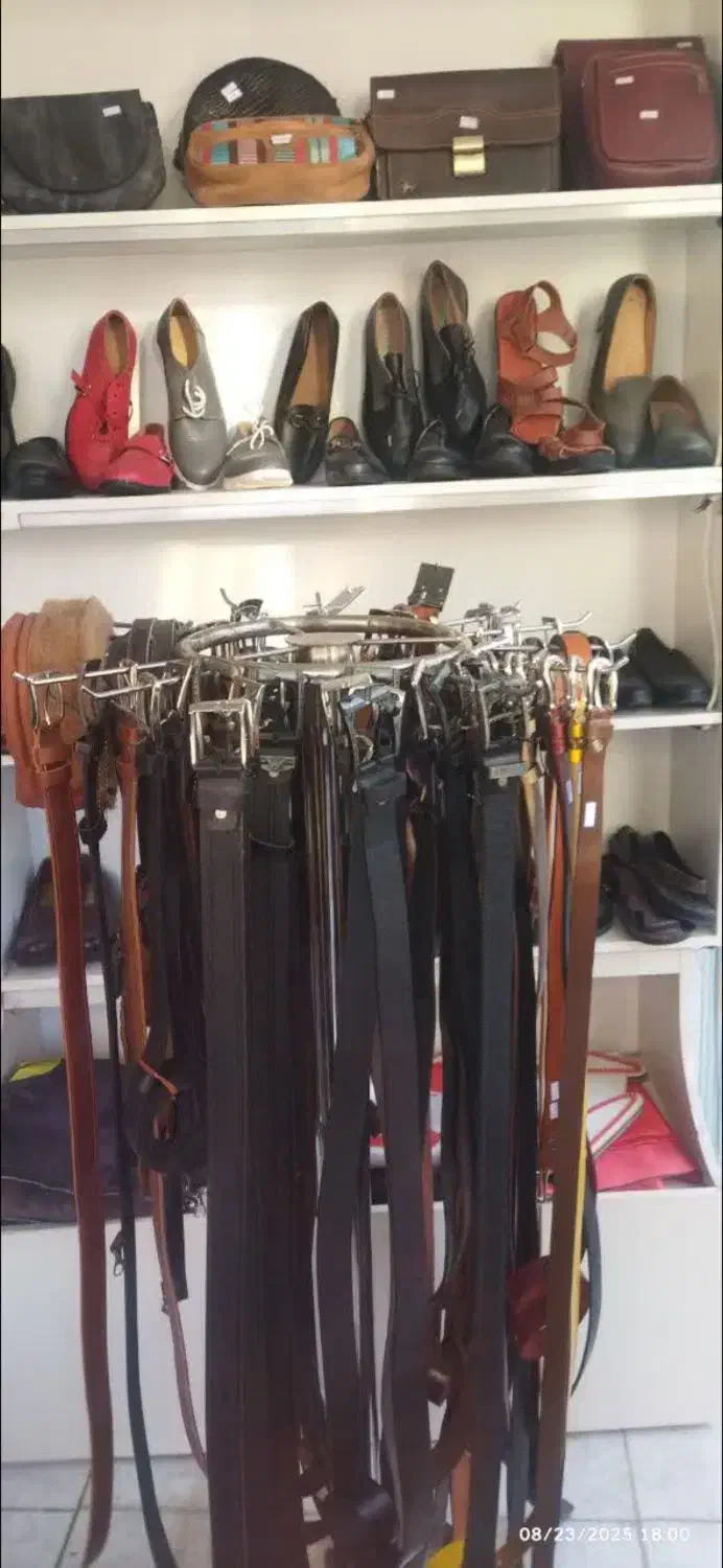 فروش یکجا بعلت ورشکستگی|کیف، کفش، کمربند|سنندج, |دیوار