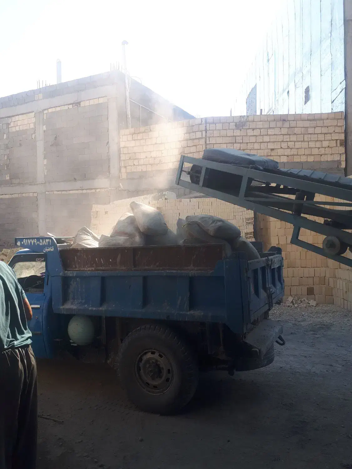 حمل نقل مصالح با نیسان کمپرسی|خدمات حمل و نقل|جهرم, |دیوار