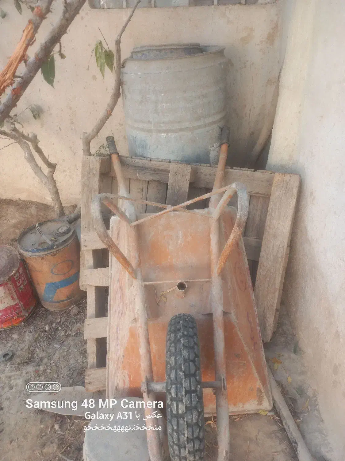 تخته بنایی و فرغون و ایرانیت|مصالح و تجهیزات ساختمان|باغستان, |دیوار