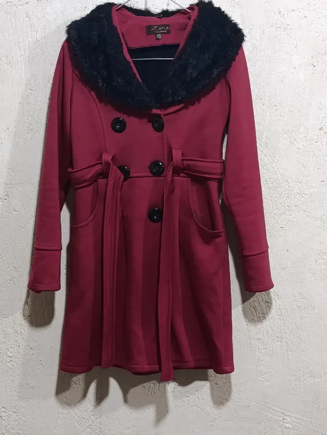 پالتو|لباس|جوانرود, |دیوار