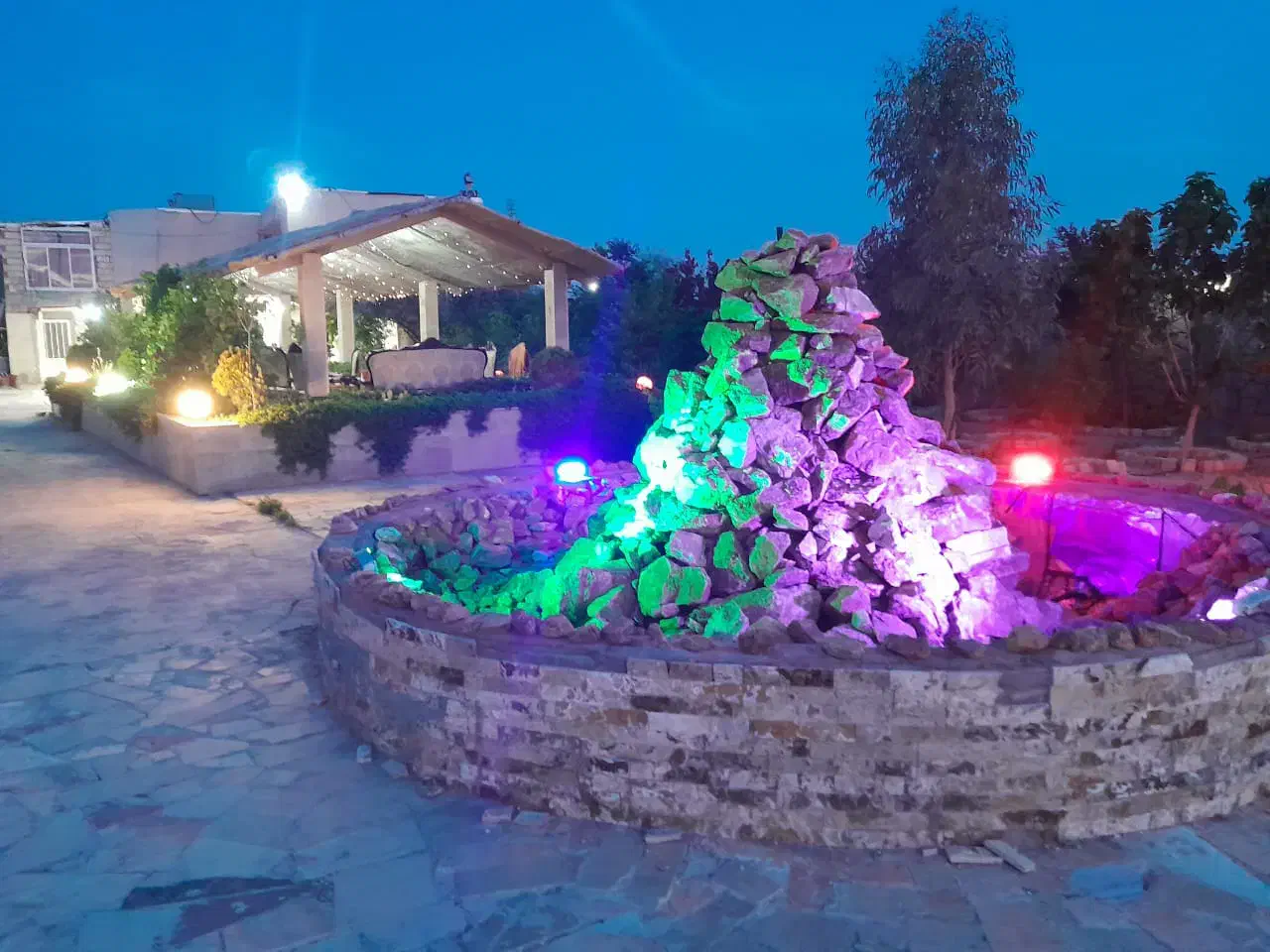 کرایه باغ ویلا|اجارهٔ کوتاهمدت ویلا و باغ|برخوار, |دیوار