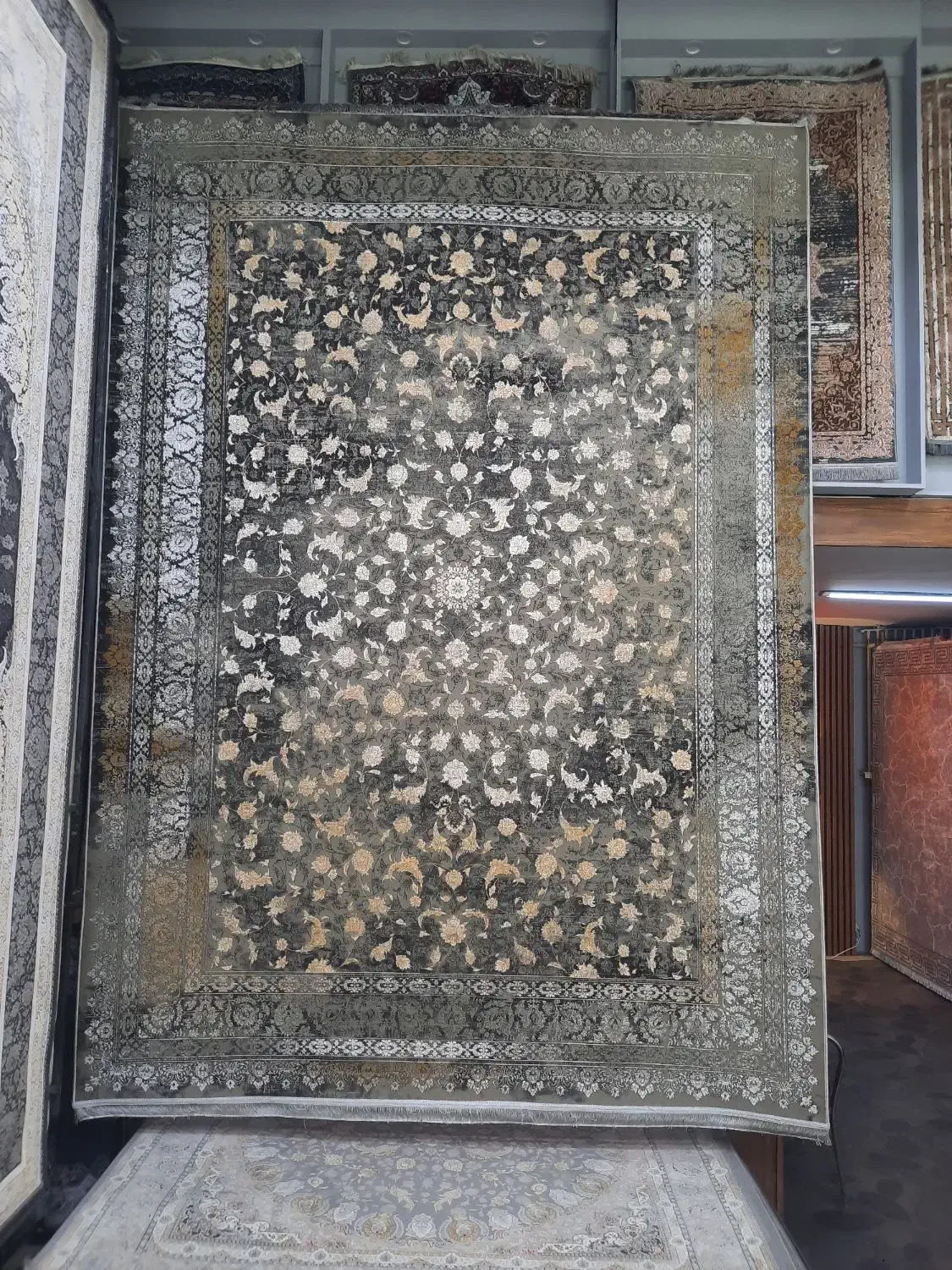 پخش فرش ۱۲۰۰شانه۷۰۰شانه۱۵۰۰شانه زیرقیمت بازار|فرش|مشکین‌دشت, |دیوار