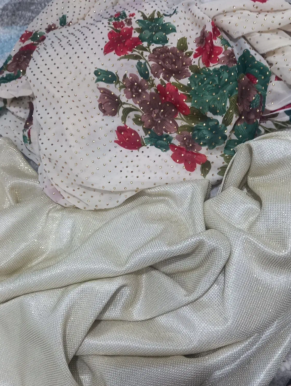 کراس کوردی|لباس|سنندج, |دیوار