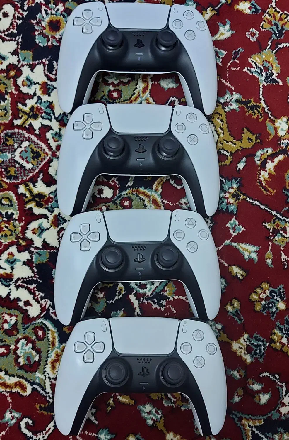 ۴ عدد دسته پلی استیشن ۵ اصلی اورجینال درحدنو|کنسول، بازی ویدئویی و آنلاین|تهران, دولاب|دیوار