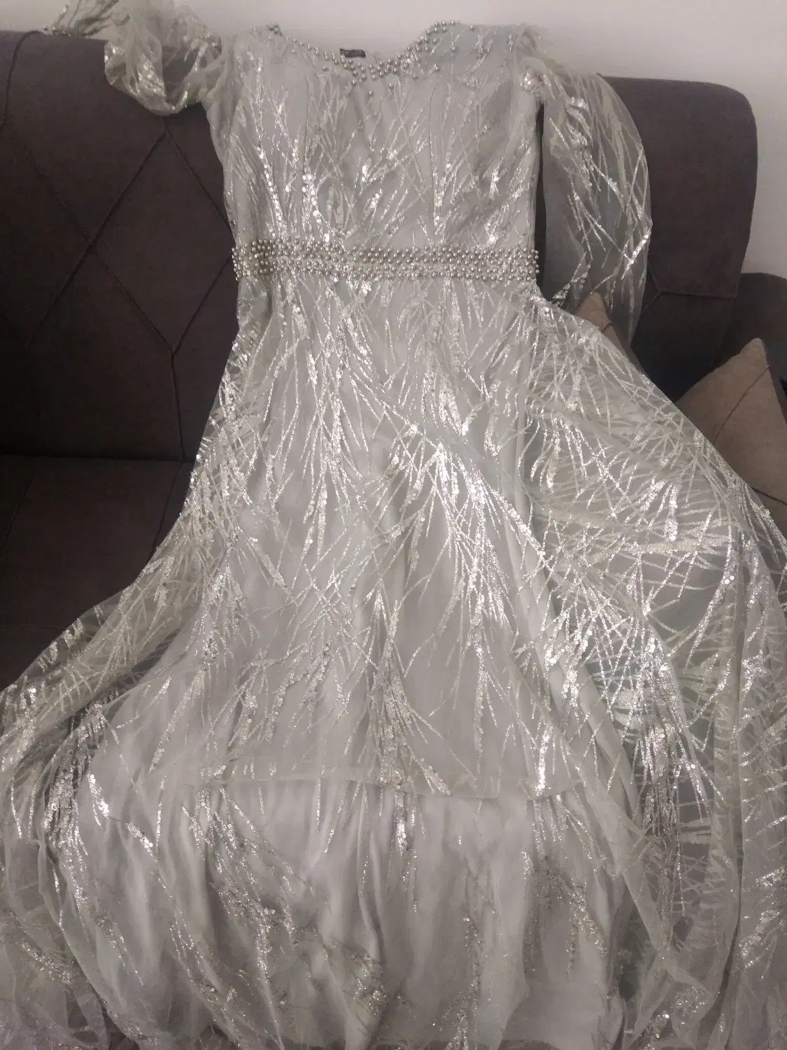 لباس مجلسی|لباس|تربت جام, مسکن مهر|دیوار