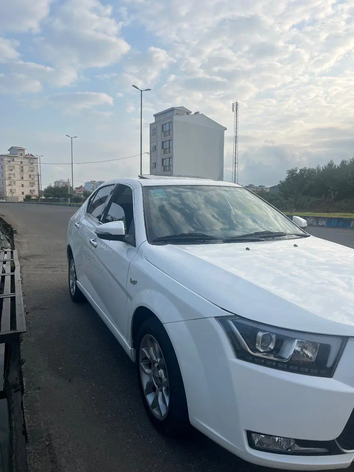 دنا پلاس|خودرو سواری و وانت|رشت, پل تالشان|دیوار