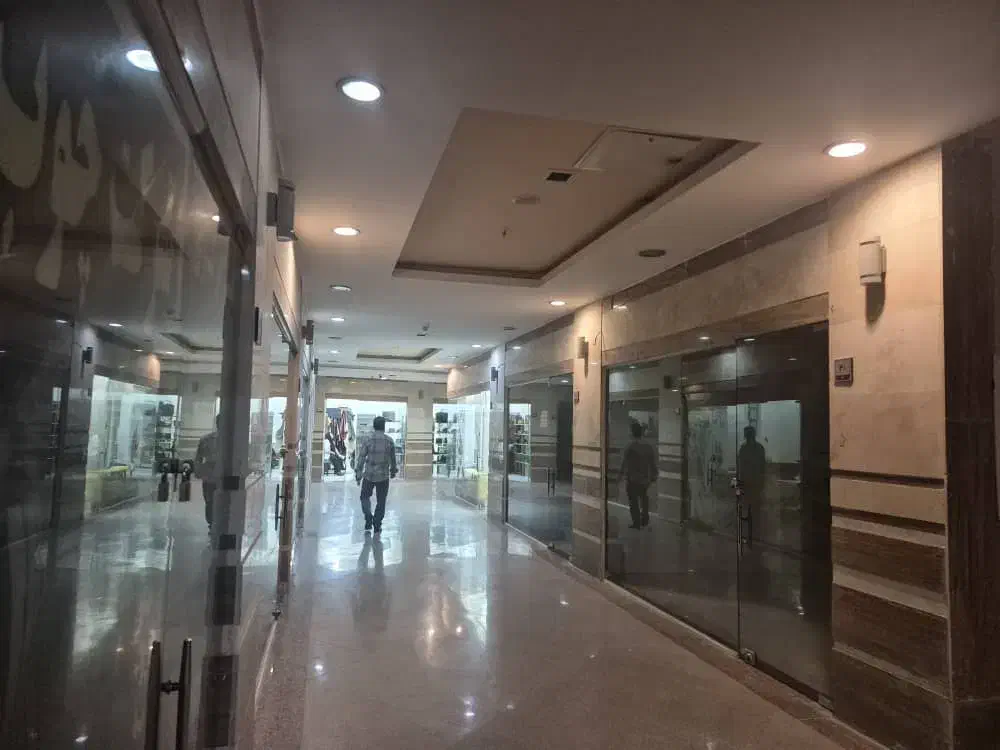 مغازه 25 متری نوساز در مجتمع اداری تجاری شهریار|اجارهٔ مغازه و غرفه|شهریار, شهرک وائین|دیوار