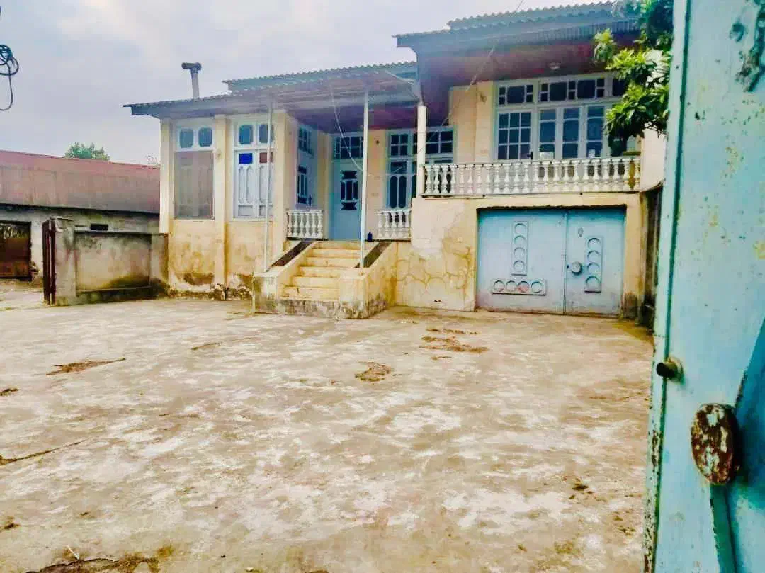 خونه باغ 800 متر داخل بافت باسند چسبیده به شهر|فروش خانه و ویلا|امامزاده عبدالله, |دیوار