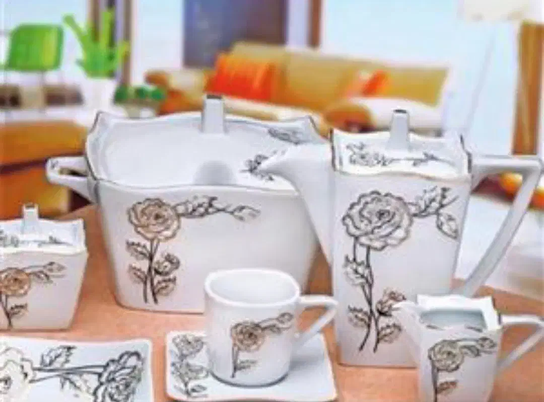 سرویس پذیرایی چینی گل برجسته طلایی ۱۲ نفره|ظروف سرو و پذیرایی|بومهن, |دیوار