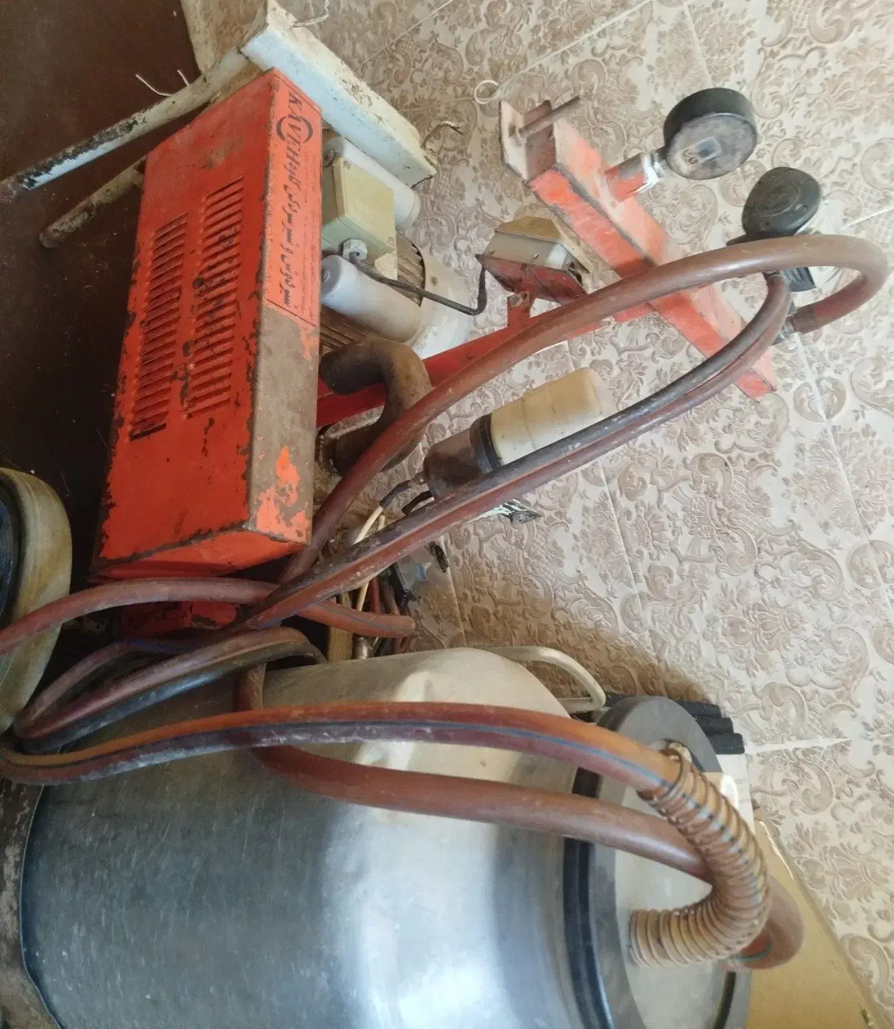 شیر دوش|لوازم جانبی حیوانات|سبزوار, قصبه شرقی|دیوار