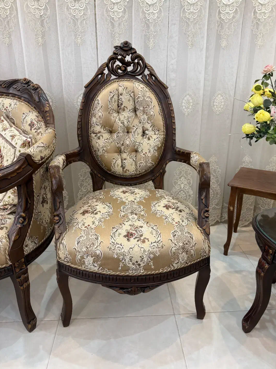 مبل فرهی ۹ نفره|مبلمان خانگی و میز عسلی|کاشان, دشت چال|دیوار