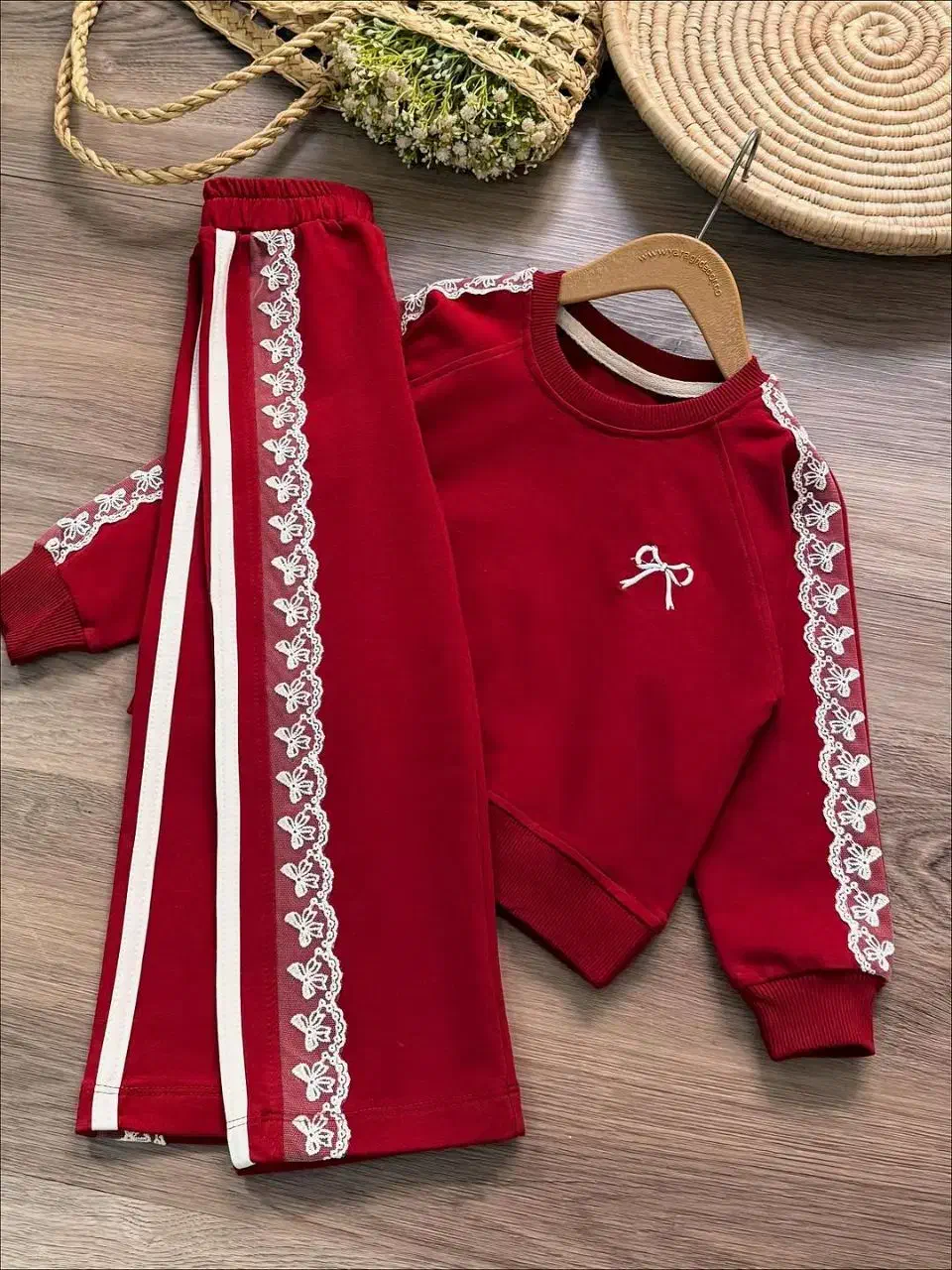 لباس یلدایی بچگونه|کفش و لباس بچه|سرخنکلاته, |دیوار