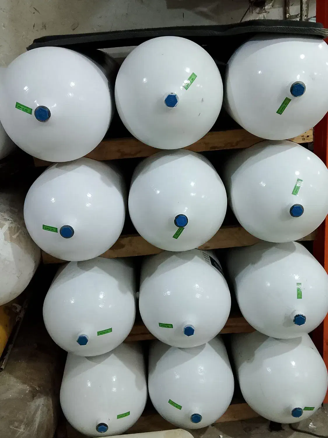 مخزن سی ان جی. نصف نقد نصف چک یک ماهه|قطعات یدکی و لوازم جانبی|اراک, |دیوار