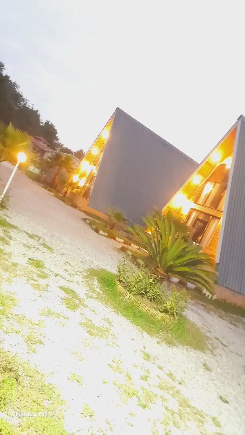 اجاره کلبه سوئیسی جنگل گیسوم|اجارهٔ کوتاهمدت ویلا و باغ|پرهسر, |دیوار