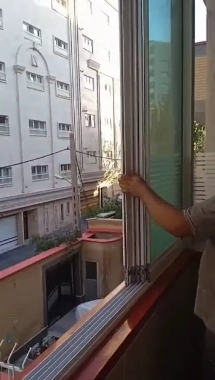 شیشه بالکنی و شیشه اسلایدینگ سکوریت و توری اقساطی|خدمات پیشه و مهارت|کرمانشاه, |دیوار