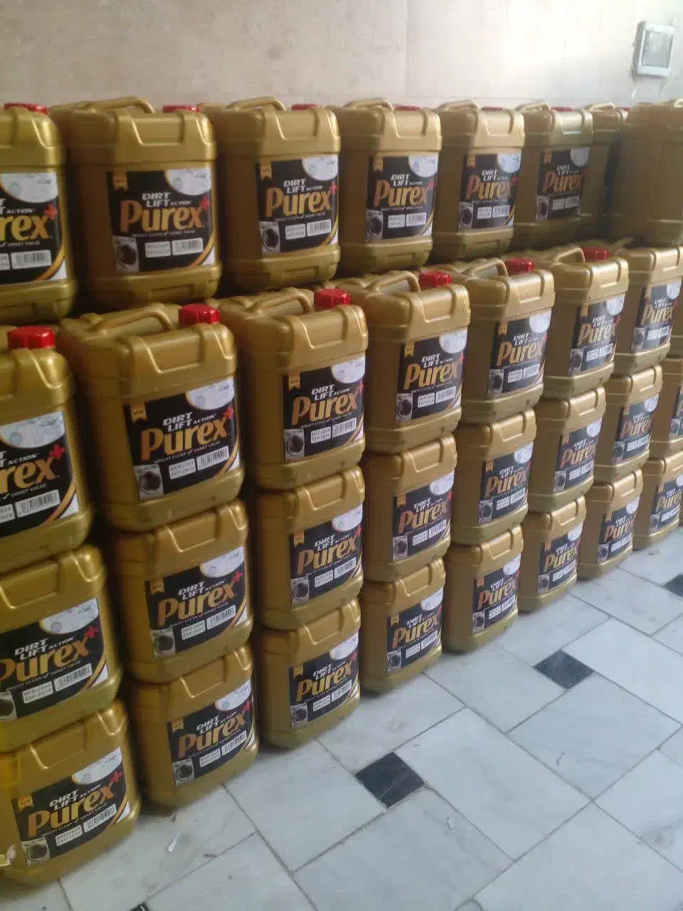 مایع لباسشویی ۱۰ لیتری گلدینو|مواد شوینده و دستمال کاغذی|قم, ولیعصر|دیوار