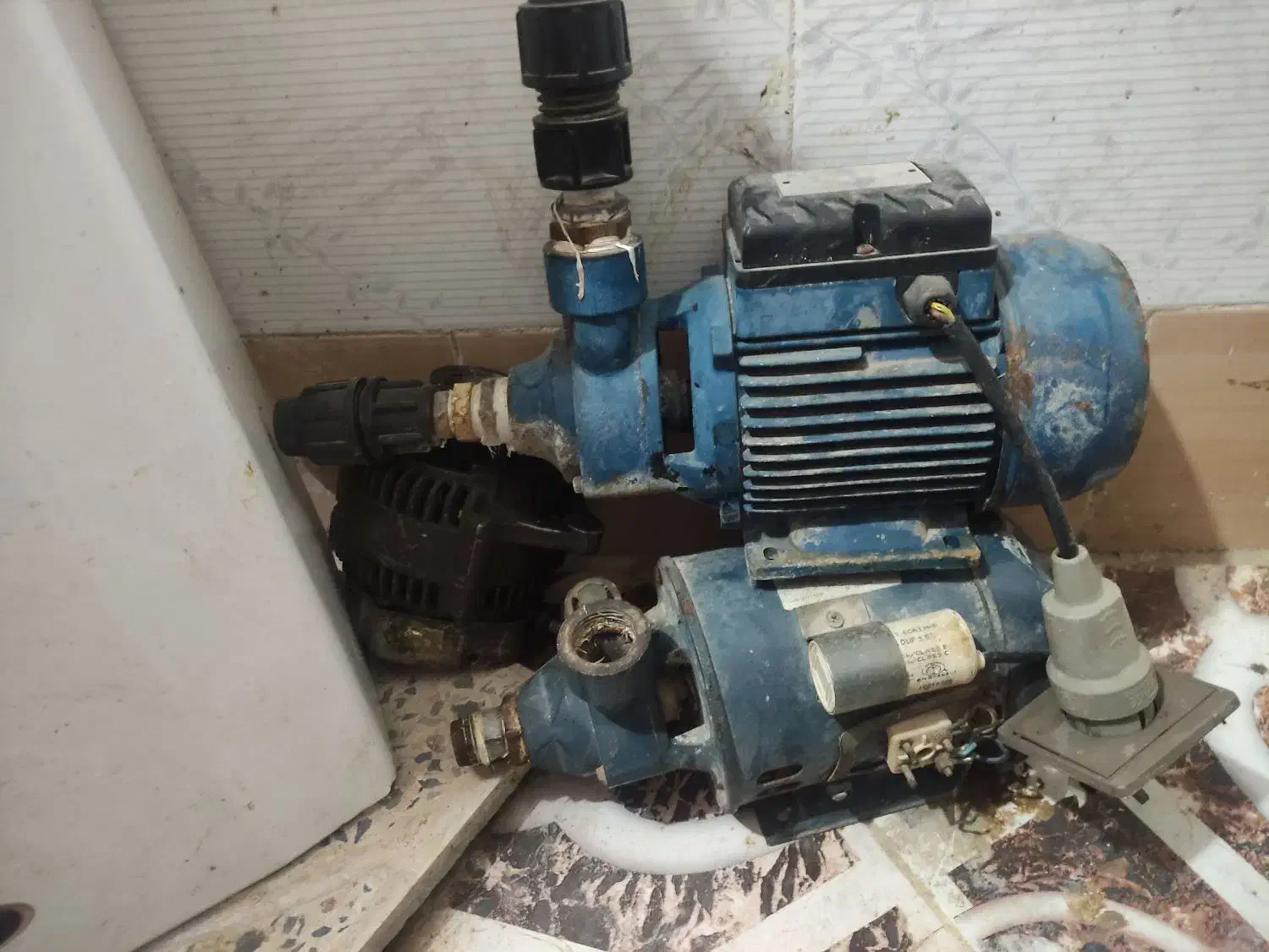 پمپ آب|ابزارآلات|آبدانان, |دیوار