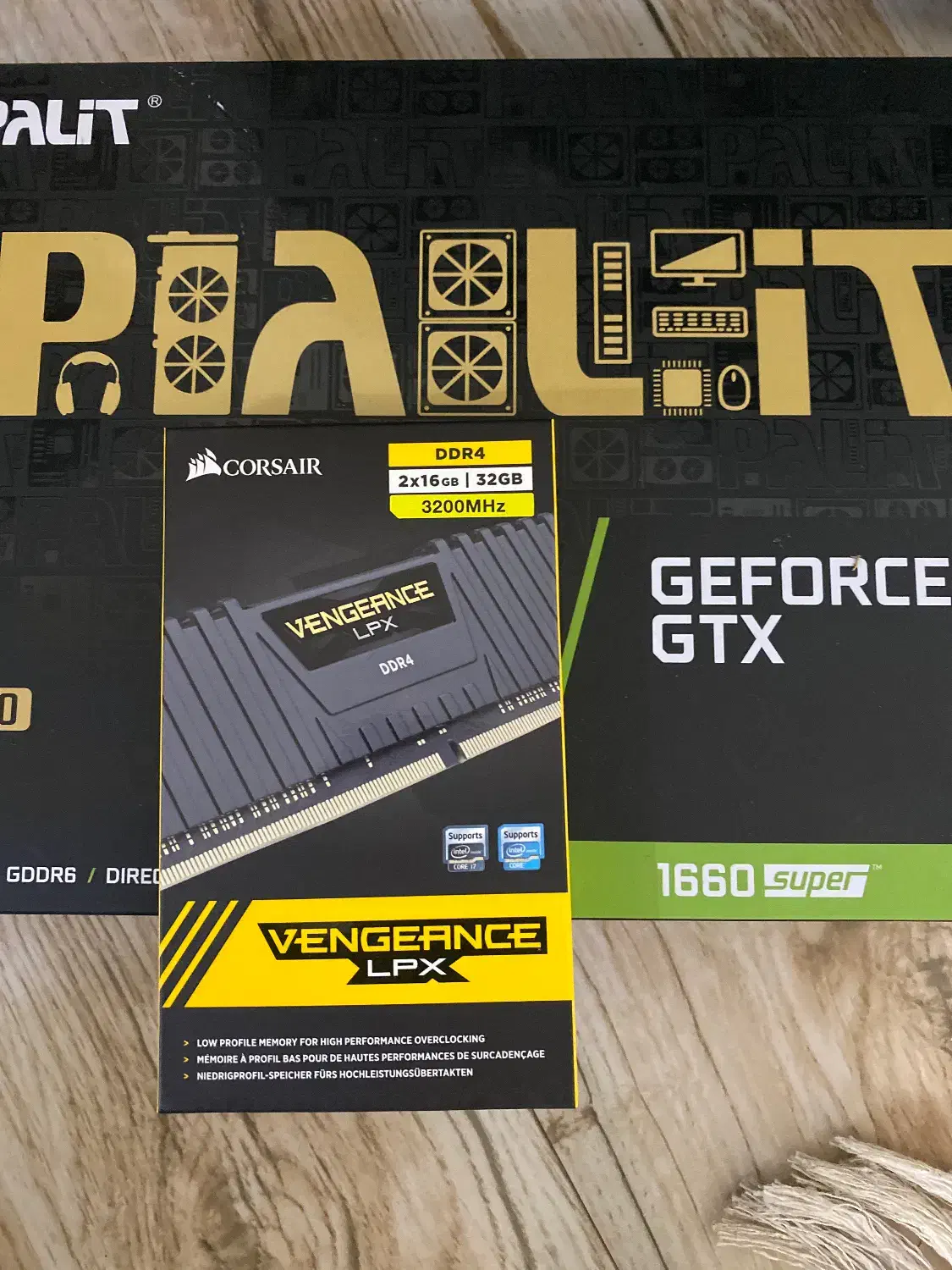 رم ddr4 32g و گرافیک پلیت ۱۶۶۰ سوپر|قطعات و لوازم جانبی رایانه|اراک, |دیوار