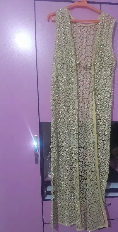 یک عدد کوا|لباس|سنندج, |دیوار