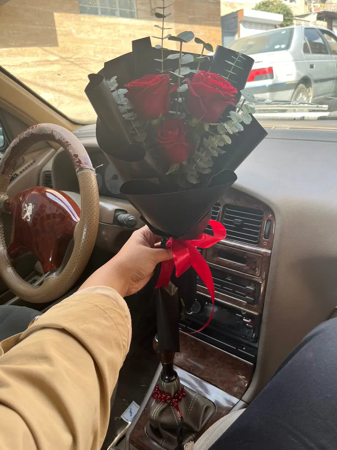 انواع گل طبیعی باکس های یلدا بله برون|گل و گیاه طبیعی|سقز, |دیوار