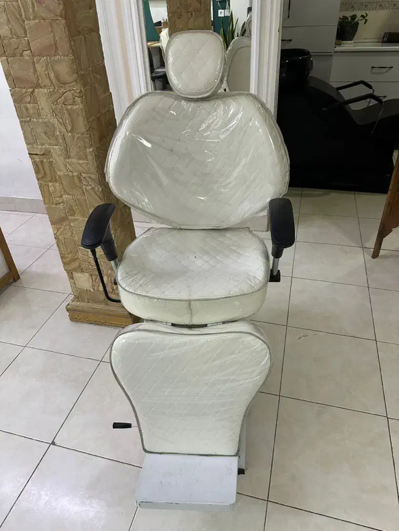 صندلی اصلاح ۲ عدد|آرایشگاه و سالنهای زیبایی|رشت, منظریه|دیوار