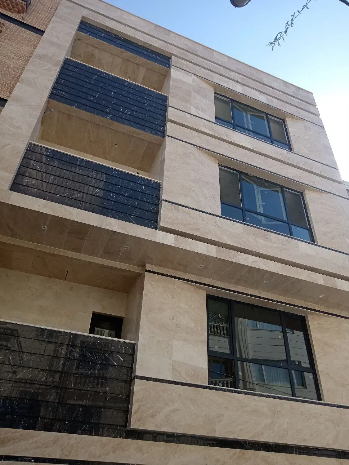 خدمات ریگلاژ و تولید درب و پنجره دوجداره|خدمات پیشه و مهارت|قزوین, |دیوار