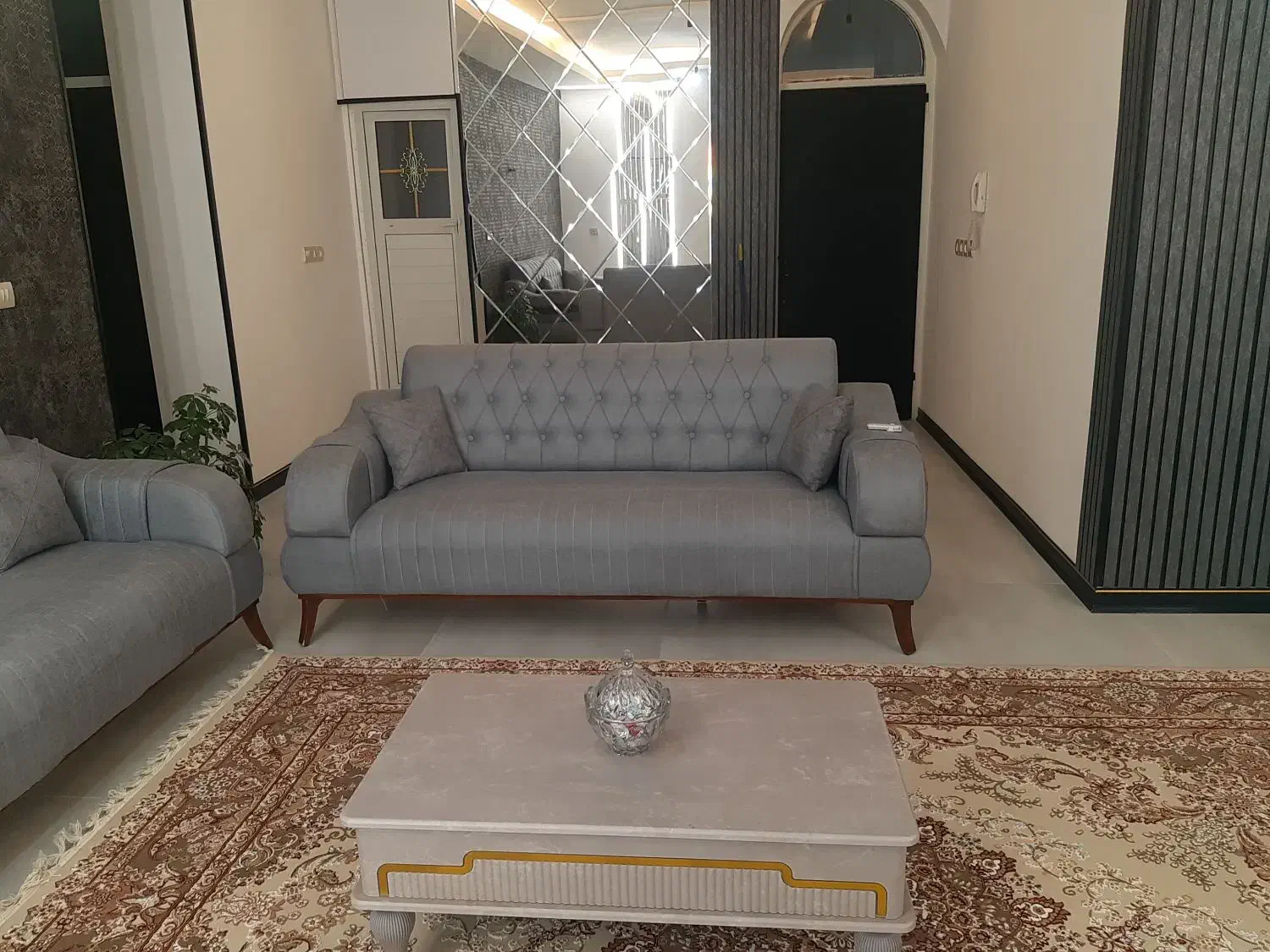 فروش مبل ۸نفر بدون میزعسلی|مبلمان خانگی و میز عسلی|شیراز, محراب|دیوار