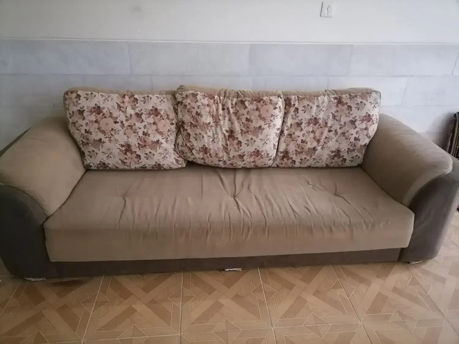 وسایل منزل مفت فوری|مبلمان خانگی و میز عسلی|یزد, |دیوار