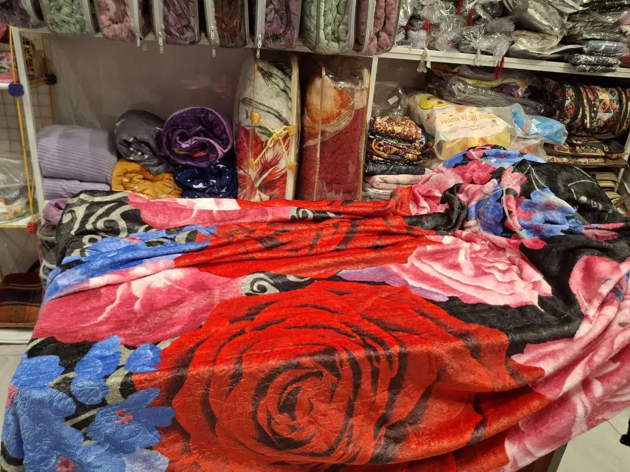 پتوی رونیکس پتوی چهار فصل (یدالهی)|رختخواب، بالش، پتو|سمنان, |دیوار