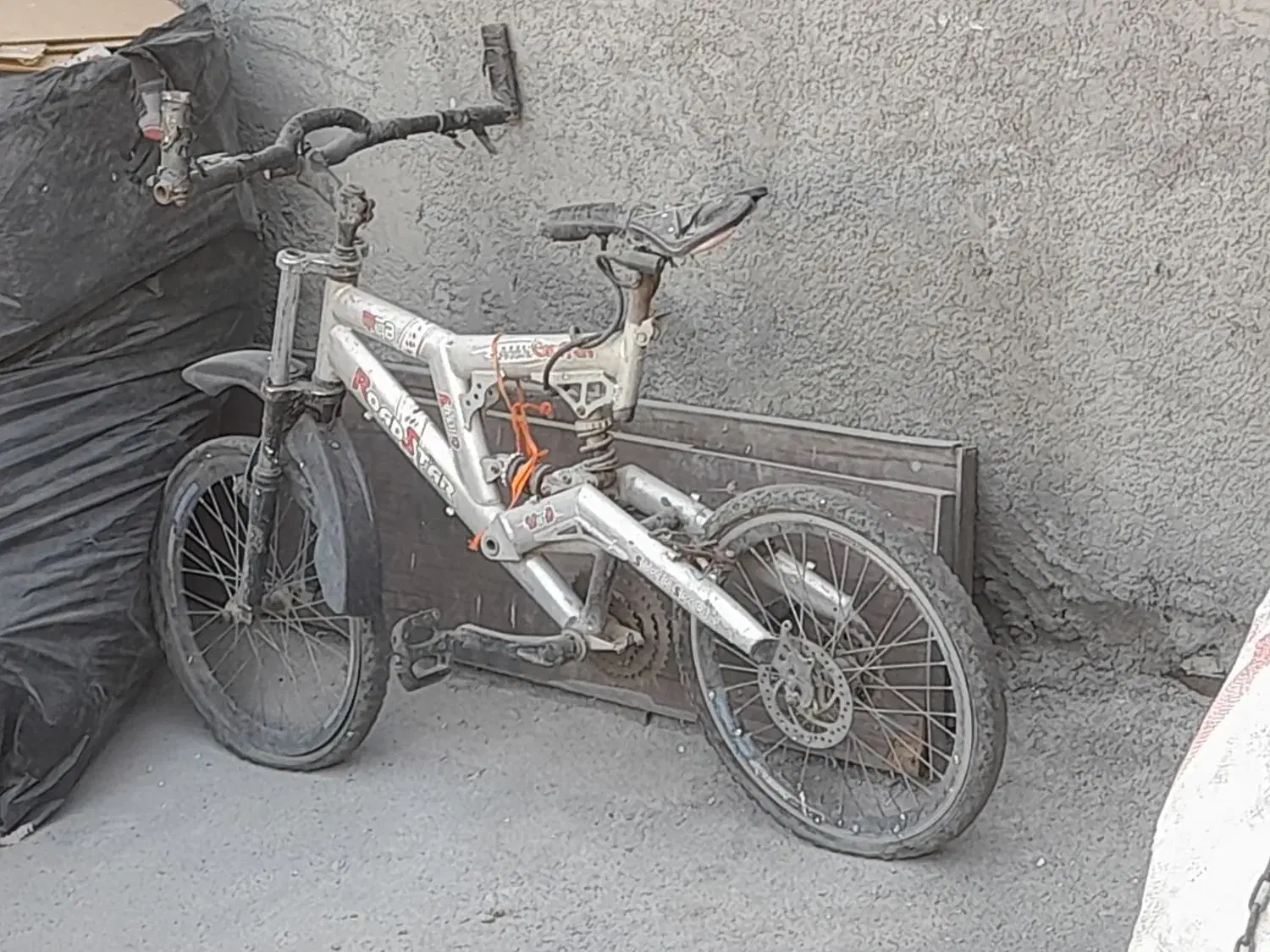 چهار عدد چرخ کوچیک و بزرگ|دوچرخه، اسکیت، اسکوتر|فولادشهر, مسکن مهر فولادشهر|دیوار