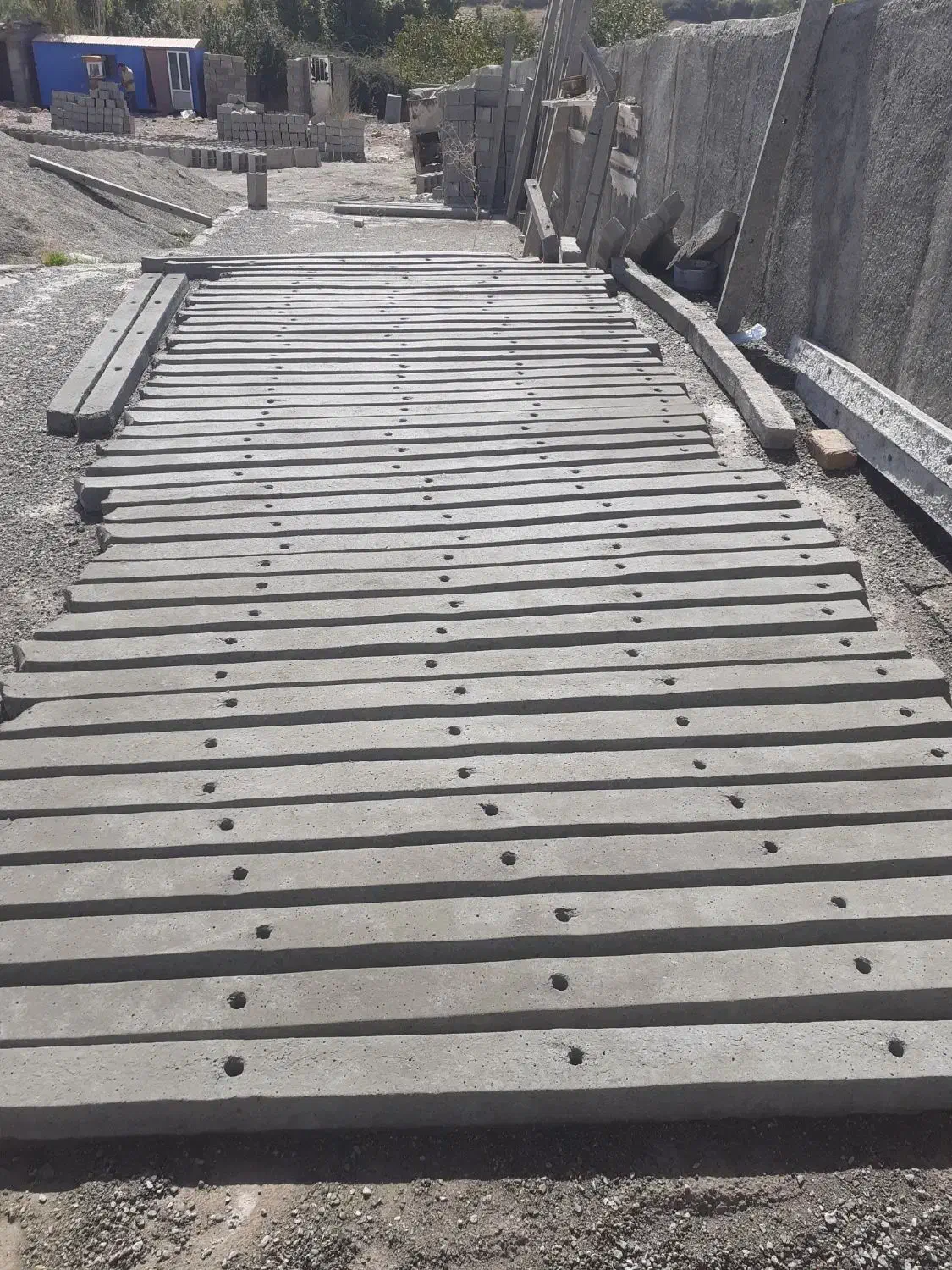 تولید قطعات بتونی|مصالح و تجهیزات ساختمان|آبیک, |دیوار