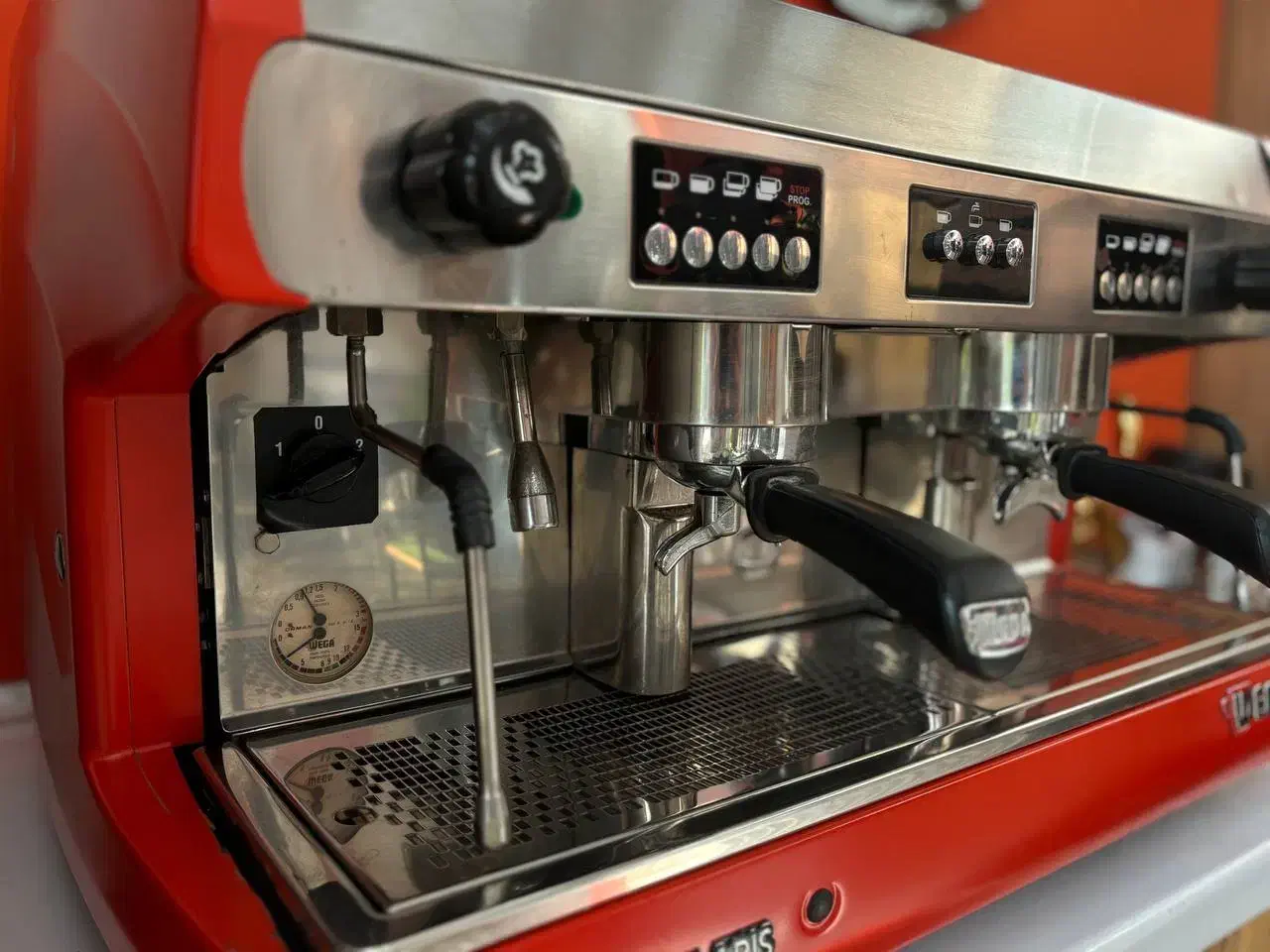 یخچال وفریزر دو قلو،دستگاه اسپرسوسازبه همراه آسیاب|یخچال و فریزر|لنگرود, |دیوار