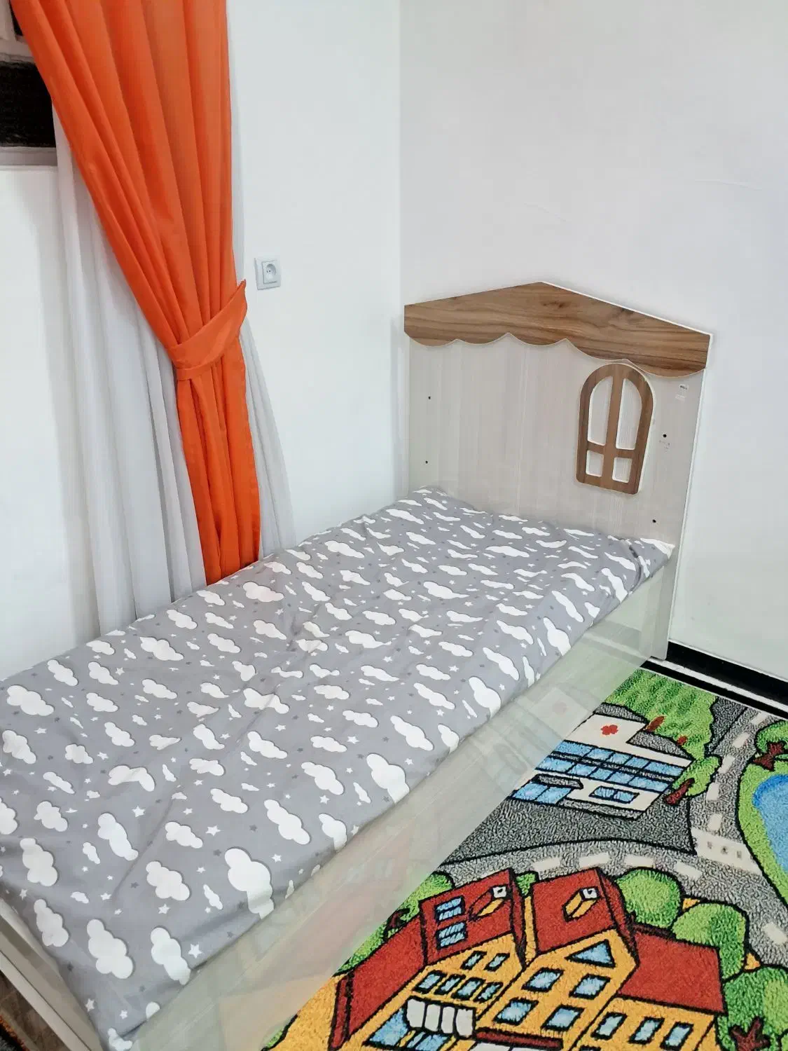 سرویس خواب کامل کودک نوجوان|تخت و سرویس خواب|شیراز, شهرک صدا و سیما|دیوار