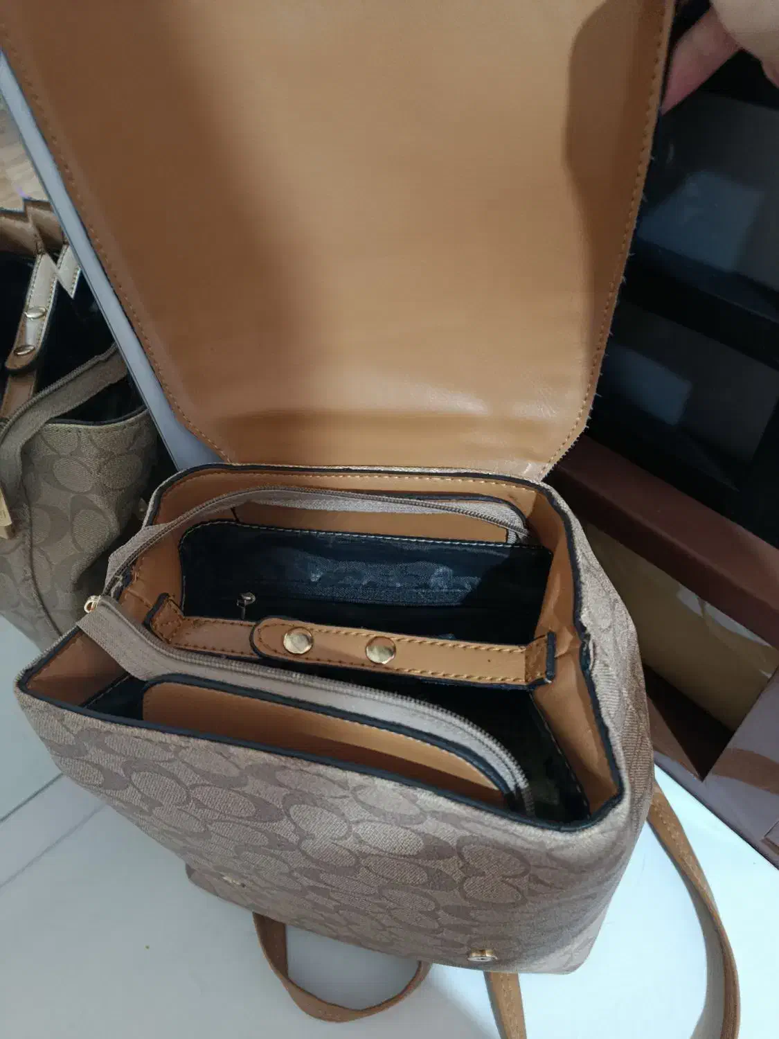 کوله پشتی اصل|کیف، کفش، کمربند|سقز, |دیوار