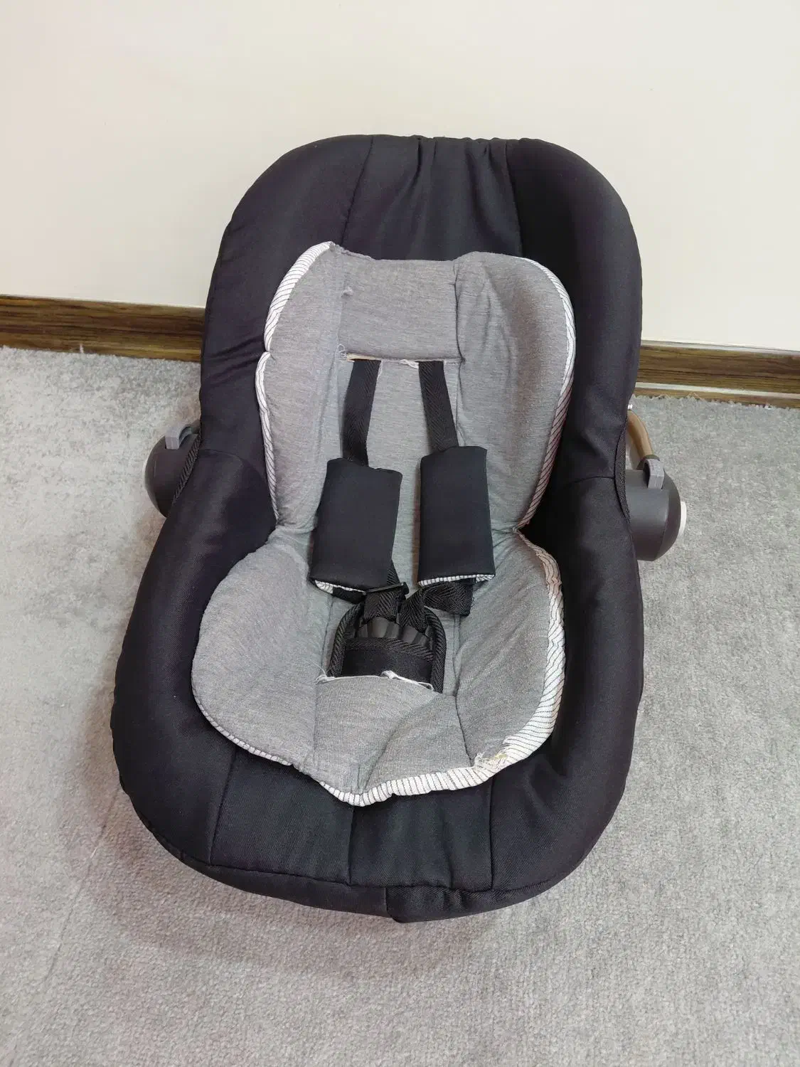 کریر کودک|کالسکه و لوازم جانبی|فردیس, دهکده|دیوار