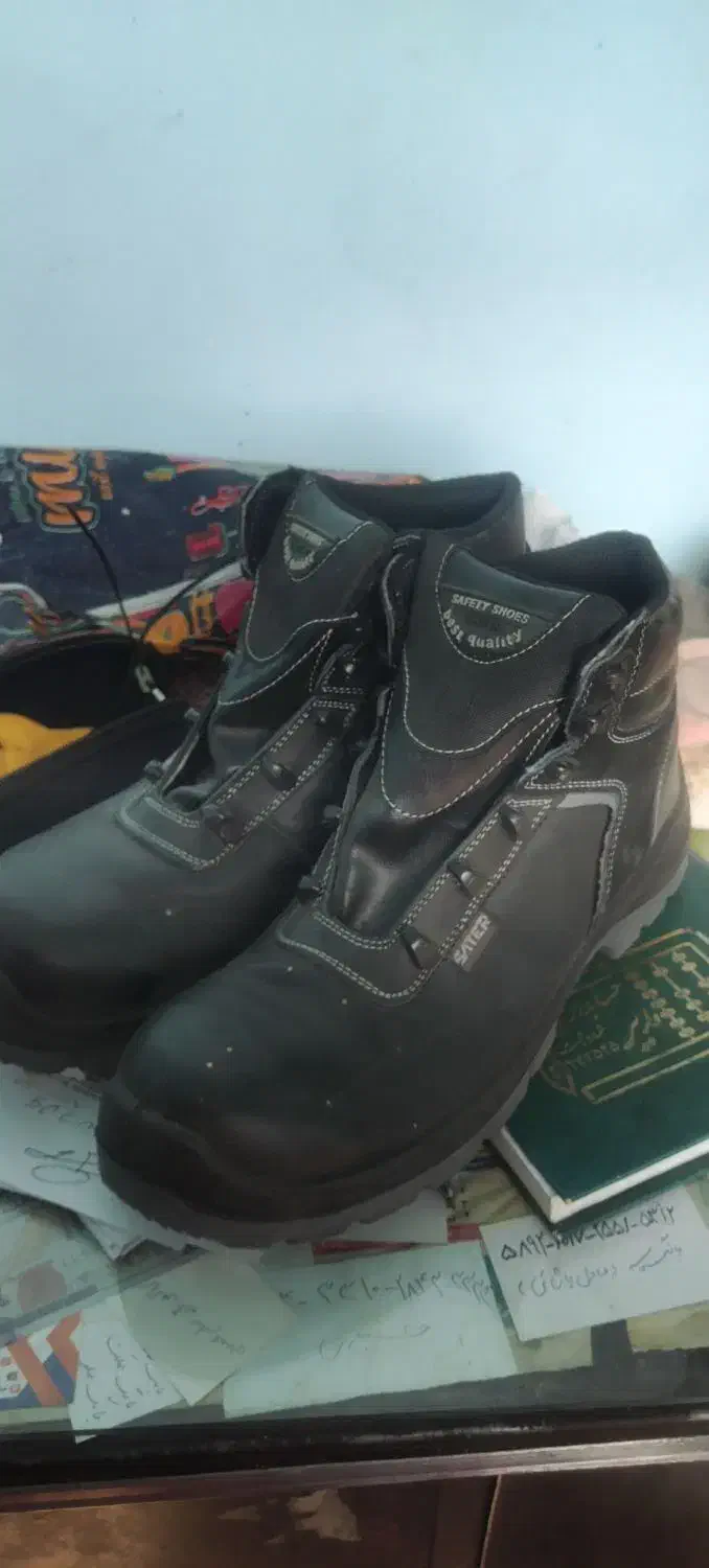 کفش ایمنی(پوتین)|کیف، کفش، کمربند|شاهین دژ, |دیوار