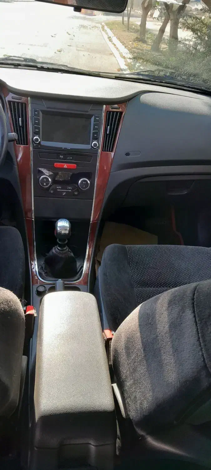 دنا پلاس توربو شارژ 1401 بی رنگ 6 دنده|خودرو سواری و وانت|تهران, شهرک آزادی|دیوار