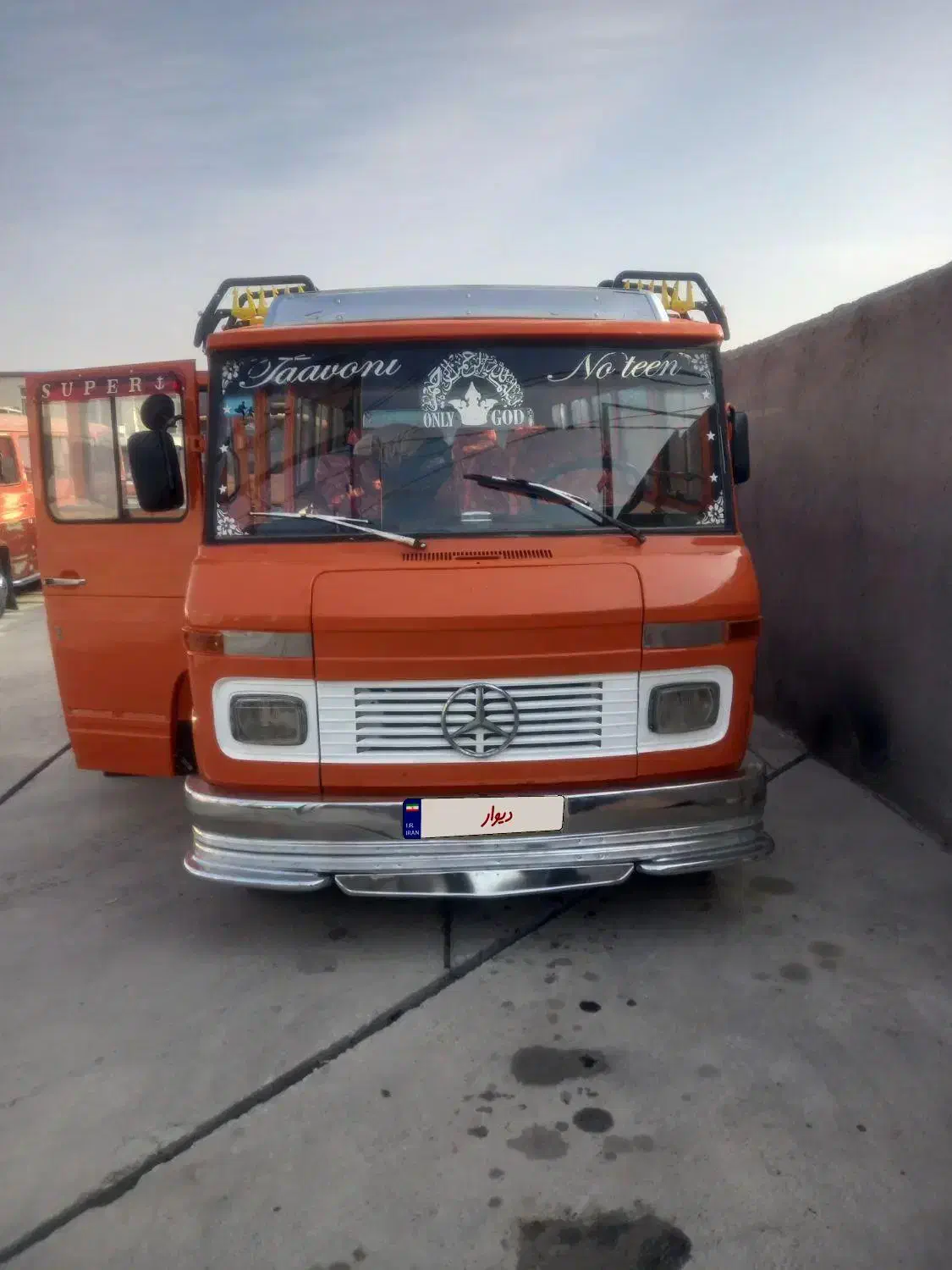 انواع مینی بوس بنز واویکو و خاور|خودرو سنگین|خسروشاه, |دیوار