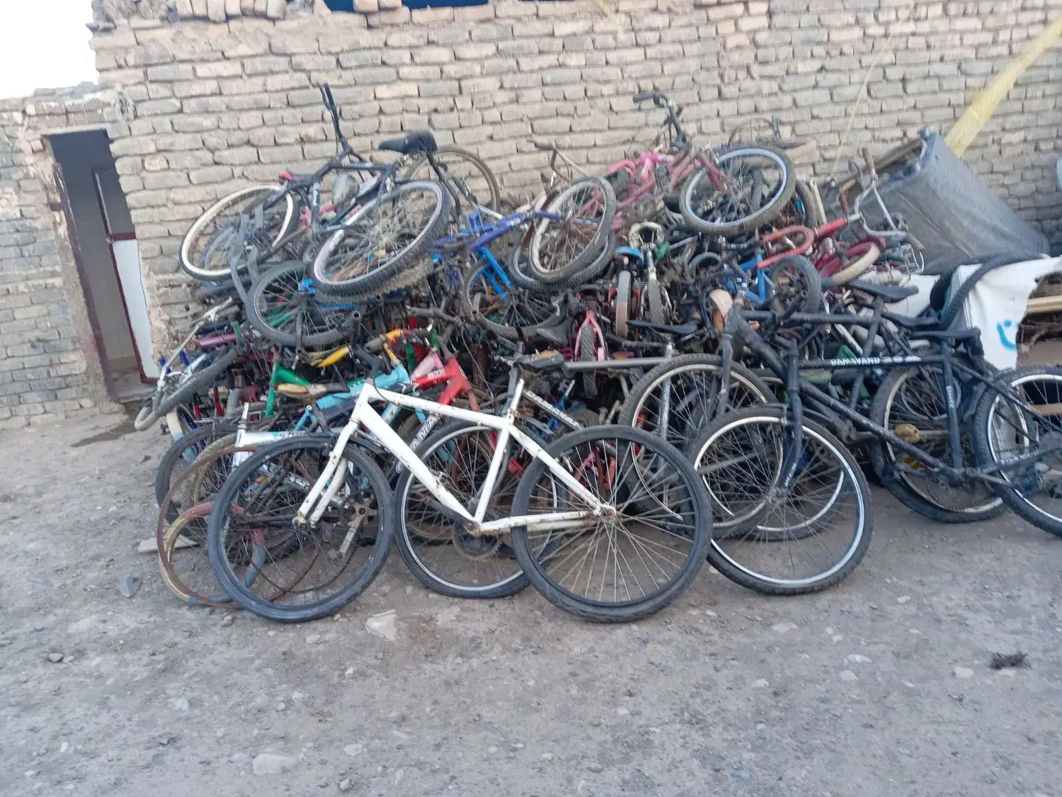 تنه و طوقه و لوازم دوچرخه استوک|دوچرخه، اسکیت، اسکوتر|تربت‌حیدریه, بالا ولایت|دیوار