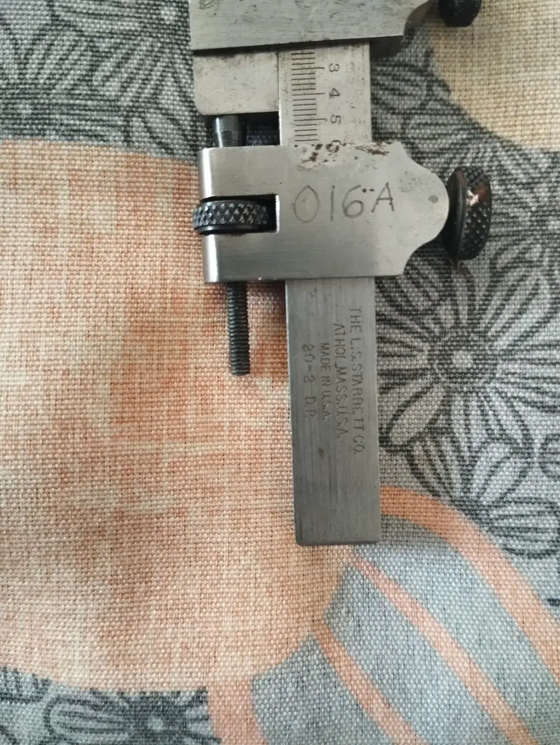 کولیس چرخ دنده|ابزارآلات|گلبهار, شهر جدید گلبهار|دیوار