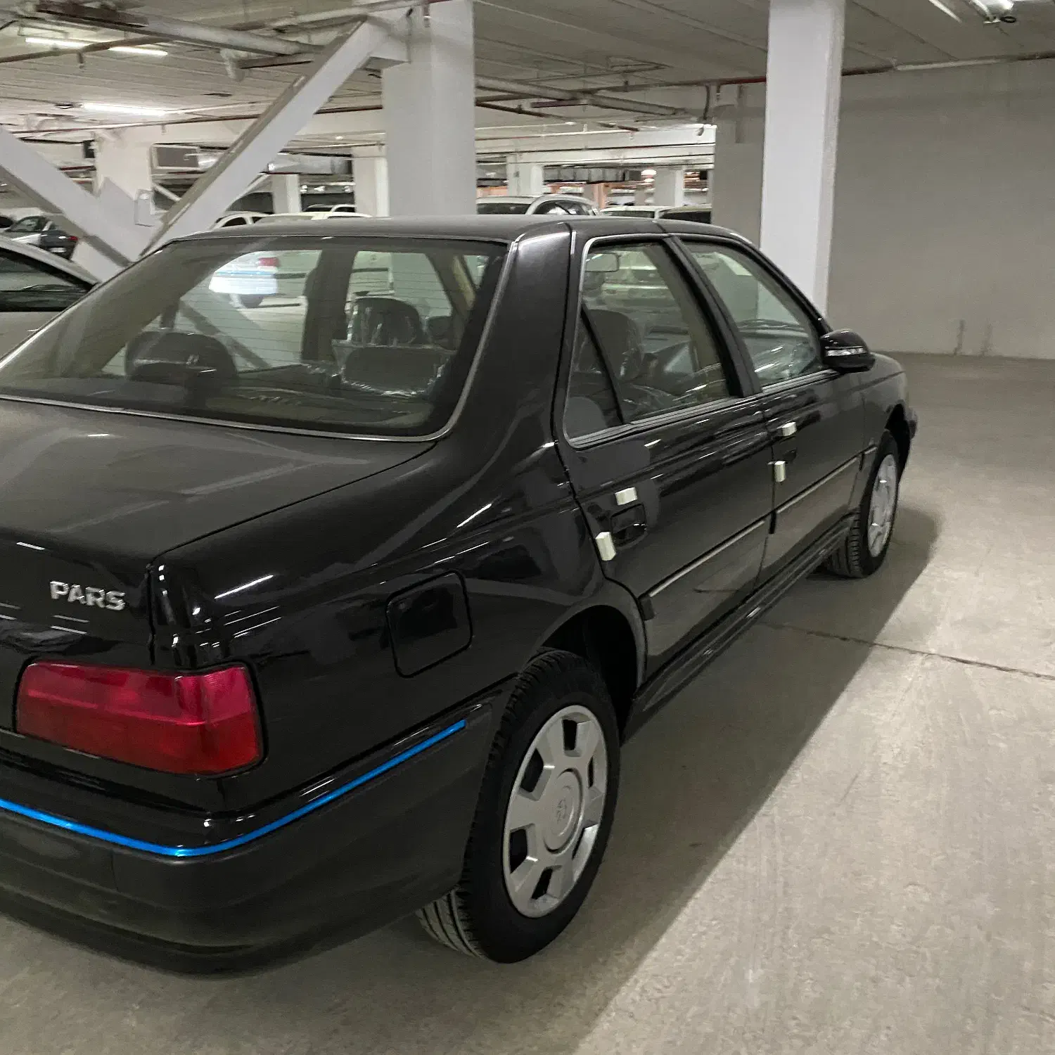 پارس تیوفایو ۴۰۱ خشک|خودرو سواری و وانت|شیراز, حومه شیراز|دیوار