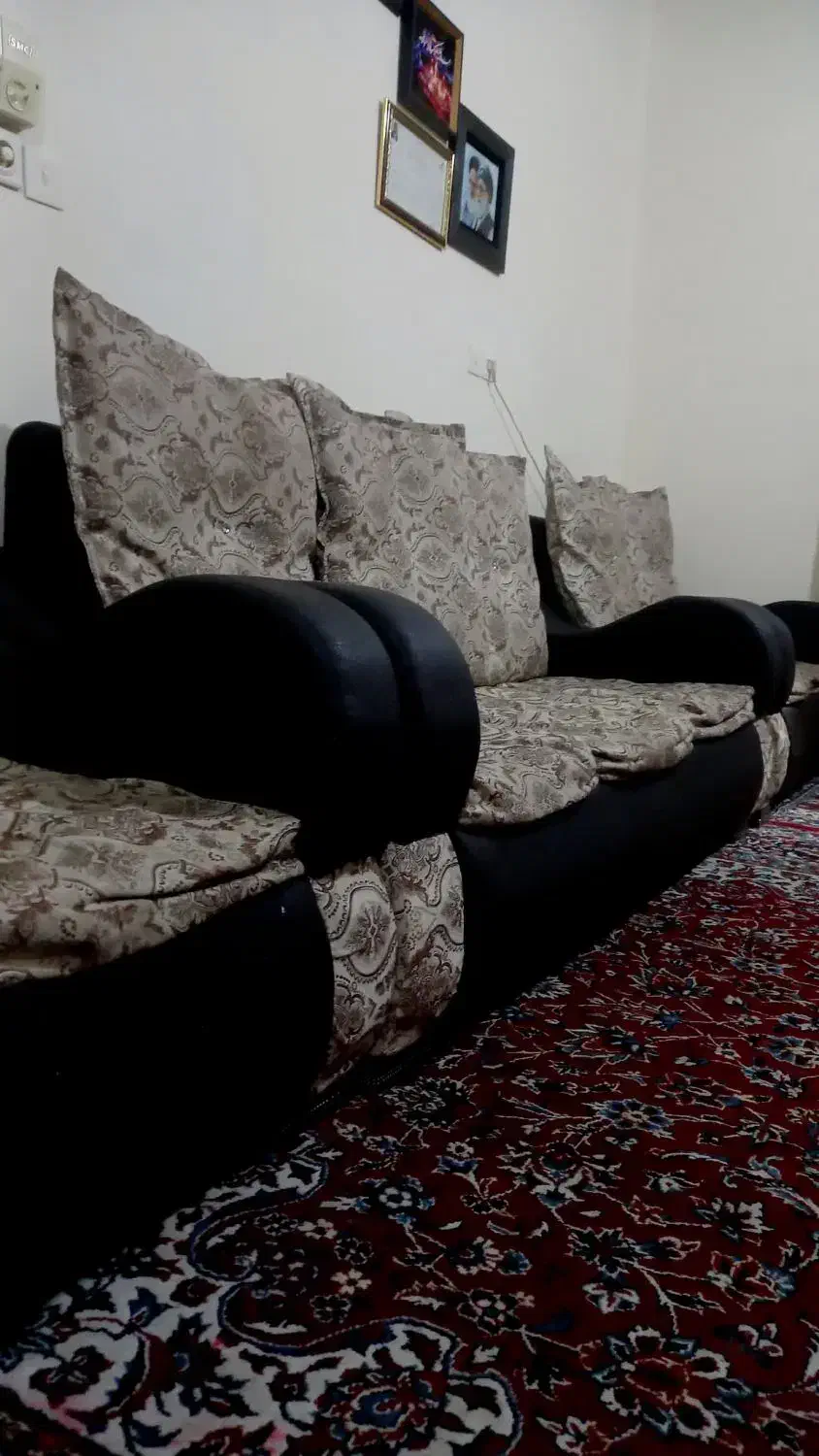 مبل تمیز و سالم|مبلمان خانگی و میز عسلی|قم, چهار مردان|دیوار