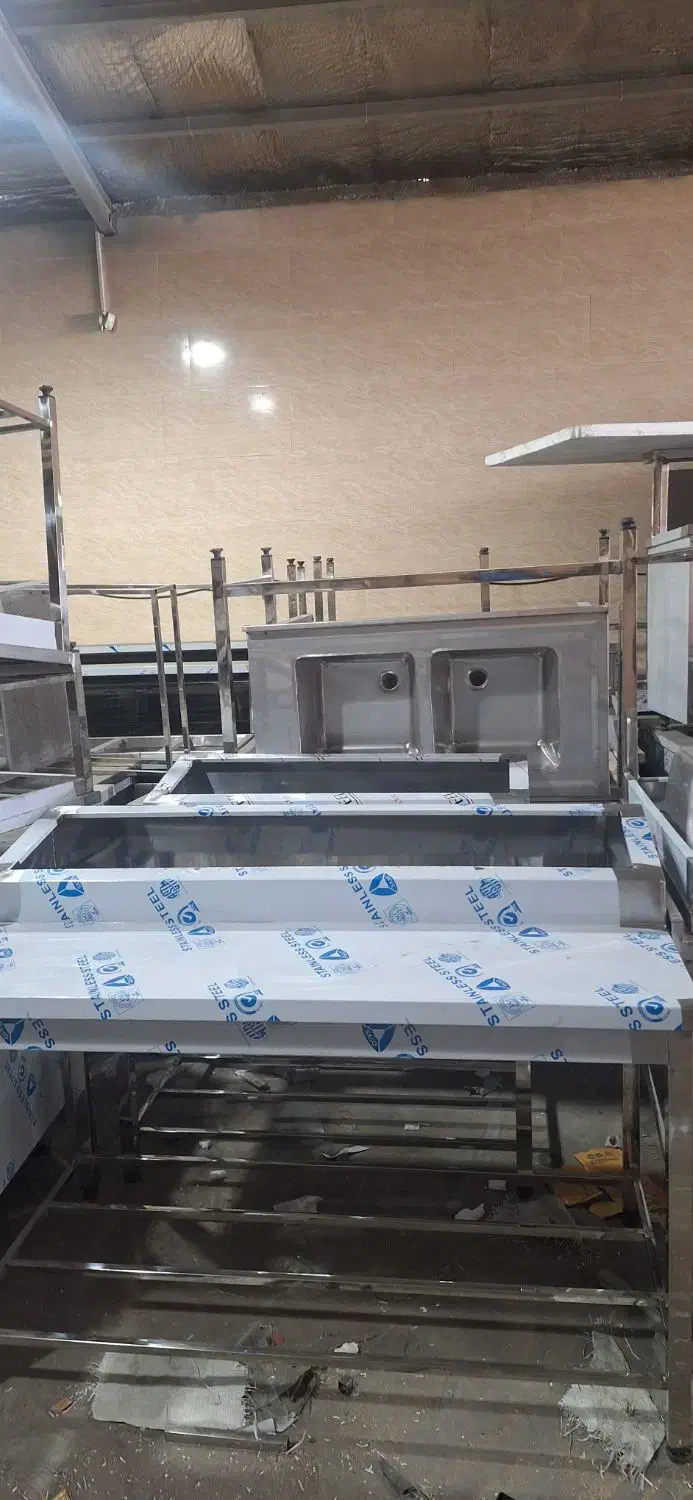 میز کار استیل و ترولی و قفسه استیل آشپزخانه صنعتی|کافی‌شاپ و رستوران|کرج, شهرک نهال و بذر|دیوار