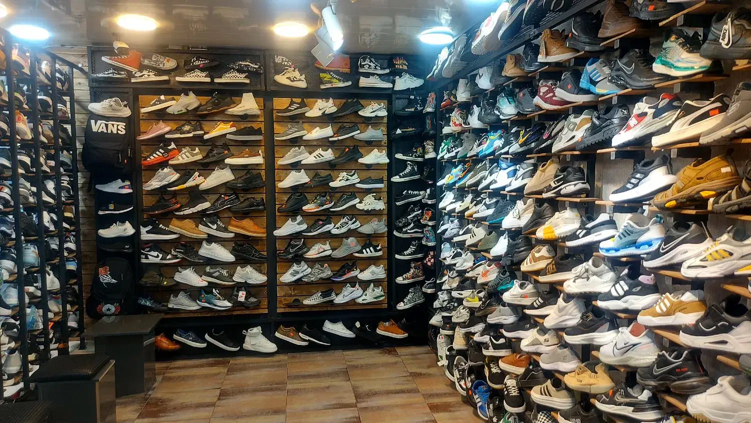 مغازه همکف پاساژ ملت|فروش مغازه و غرفه|شاهین‌شهر, فردوسی|دیوار