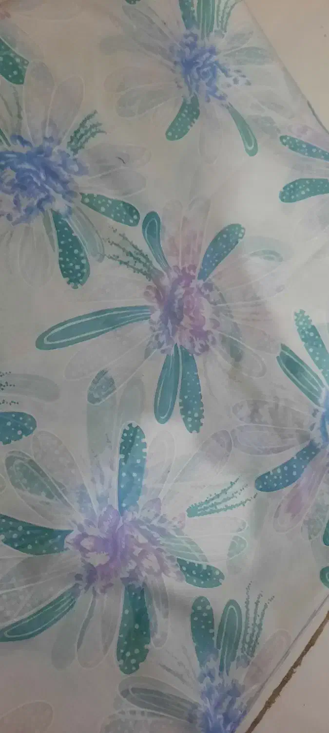 چادر رنگی دوخته شده|لباس|پردیس, فاز ۲|دیوار