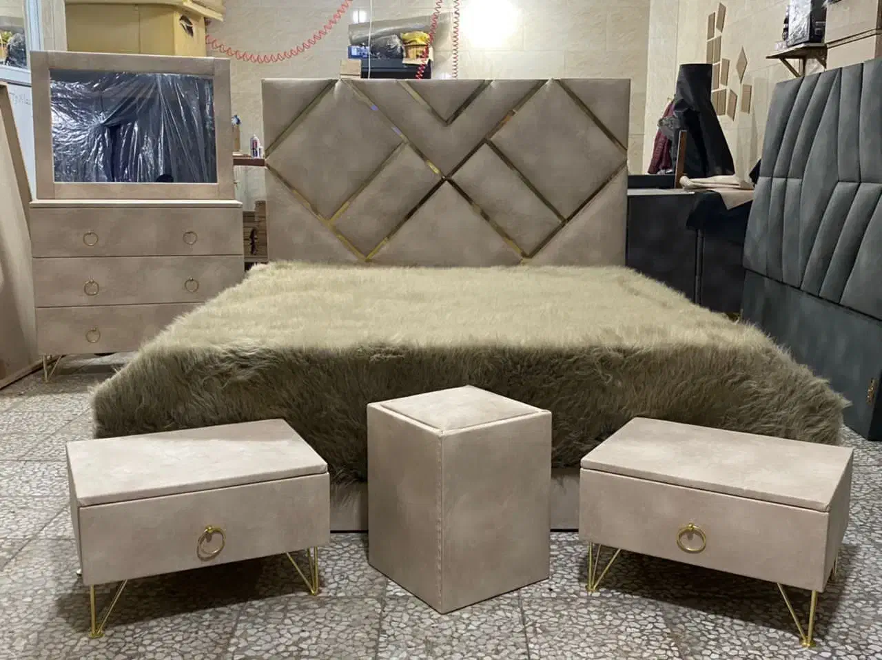 تخت خواب ۲ نفره|تخت و سرویس خواب|بندرعباس, |دیوار